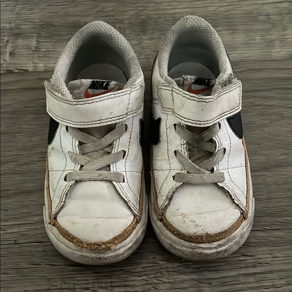 Nike toddler court legacy 8c